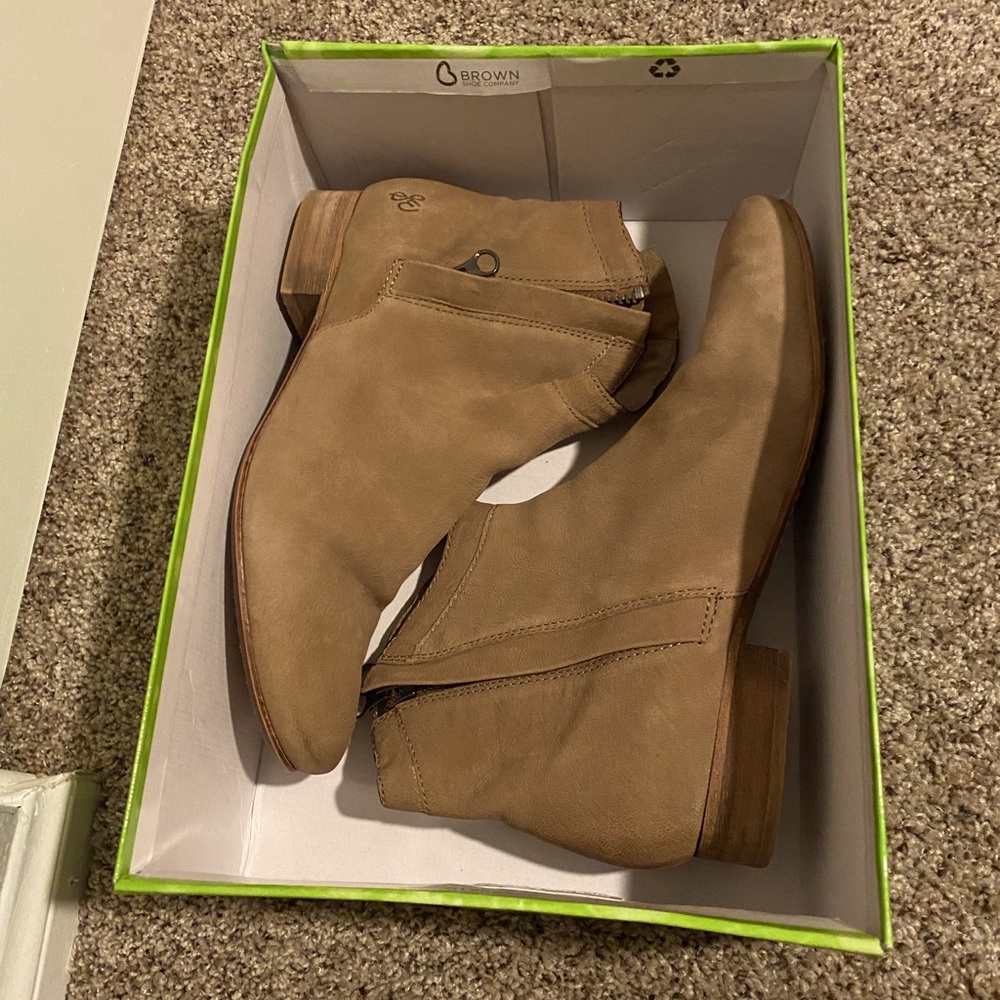 Sam Edelman Taupe Leather Booties